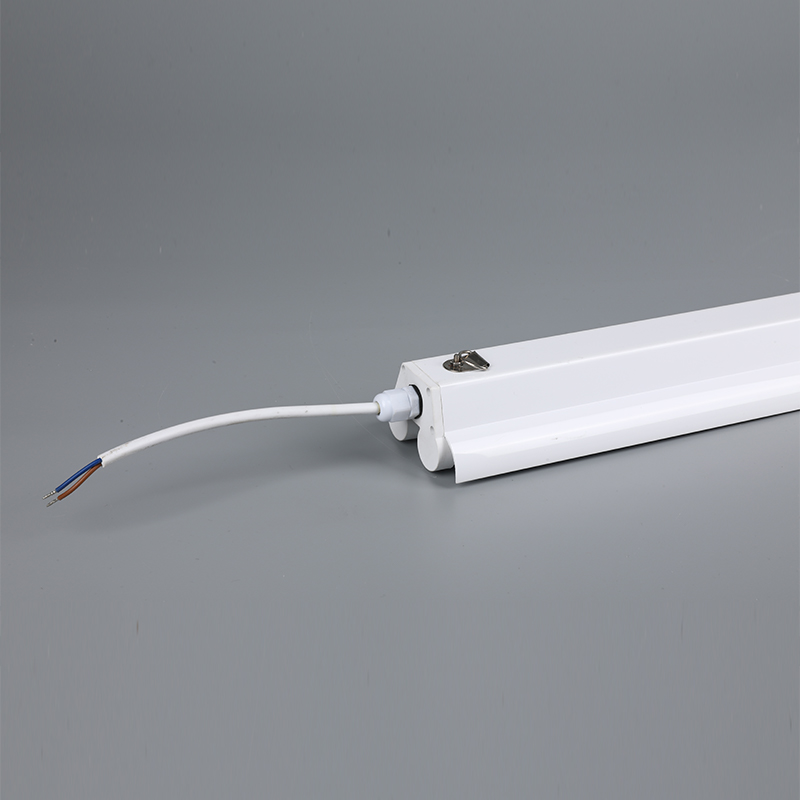 T8 IP65 LED fixture suitable for parking lots 36W 18W